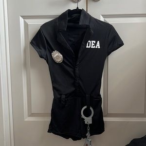 DEA ONE PIECE- handcuffs included
